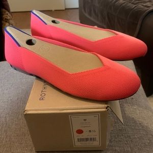 Rothy’s NWT Grapefruit 8.5 flat